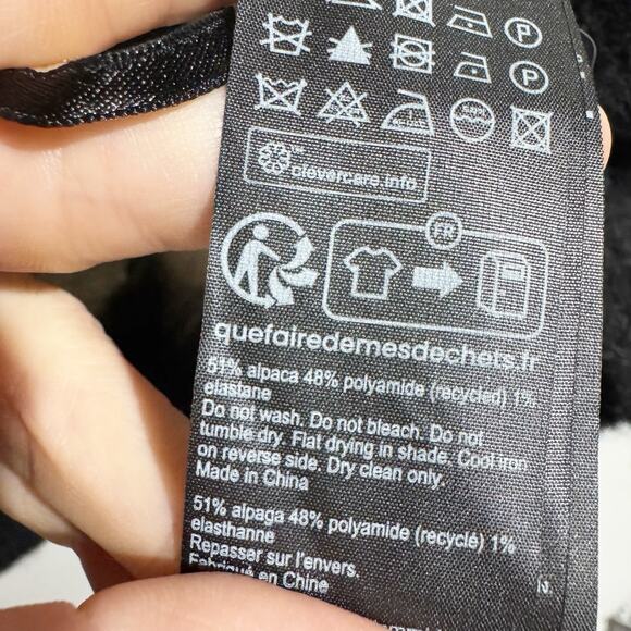 ALL SAINTS Ziggi V-Neck Sweater Women's Size Small Black/Chalk White Alpaca Bld - Picture 6 of 6